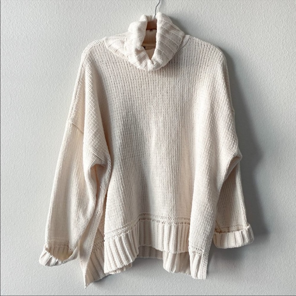 Aerie oversized cream chenille turtleneck